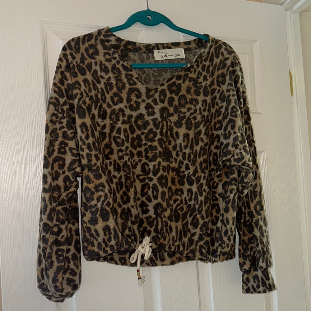 Vintage Havana cropped leopard sweater